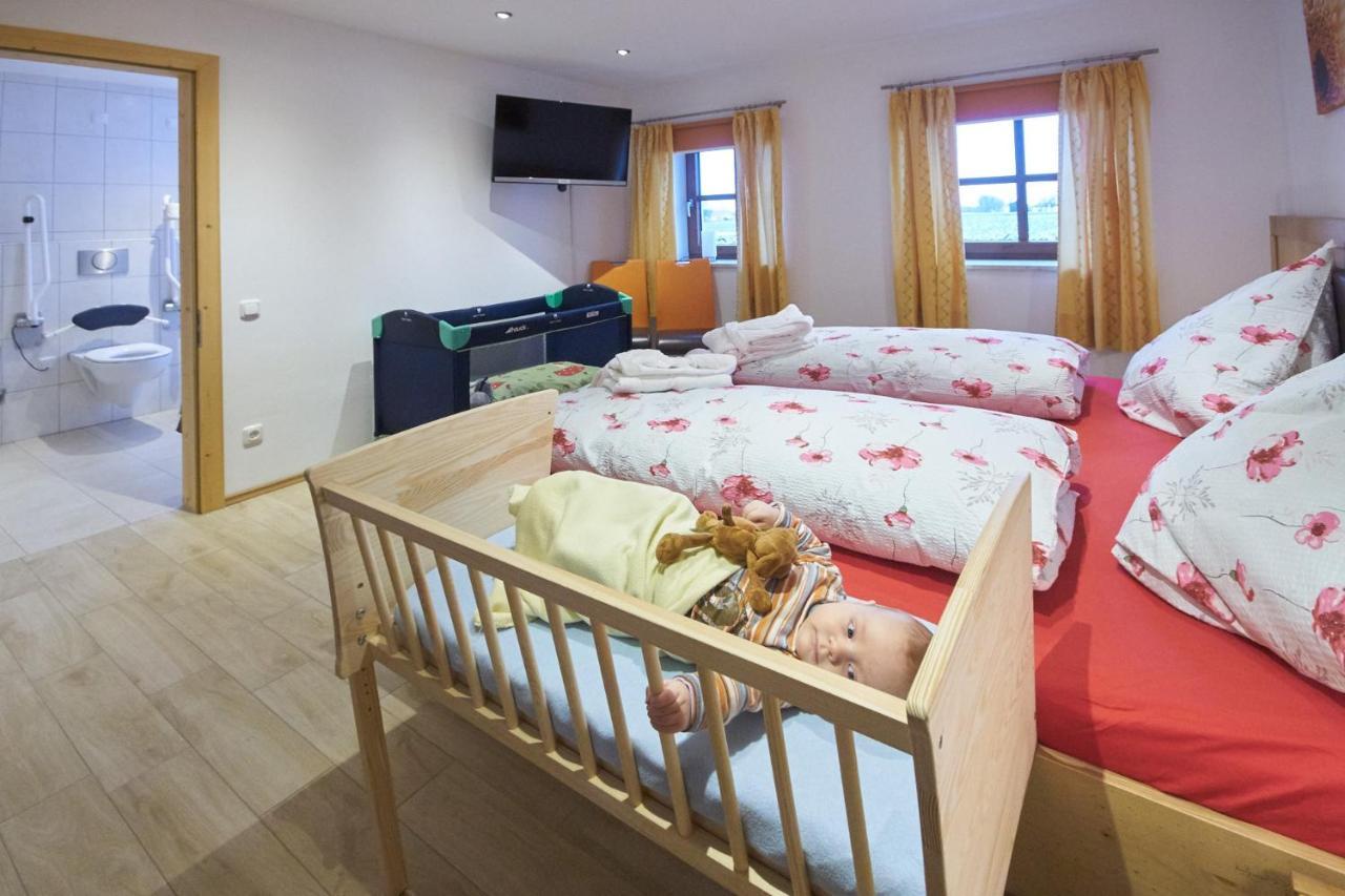 Stadel Hof Altoetting Bagian luar foto